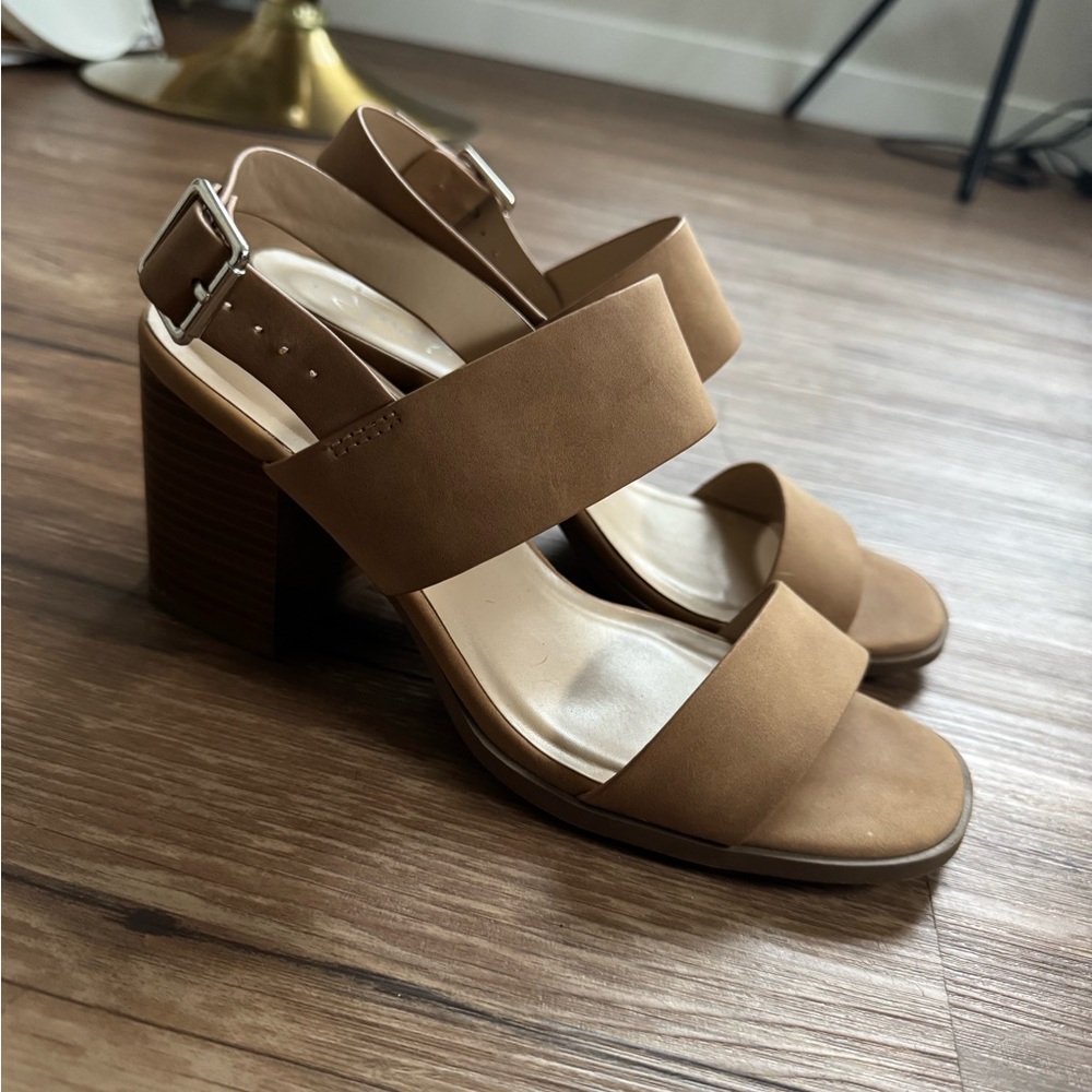 Tan Women's Sandals - Picture 3 of 8